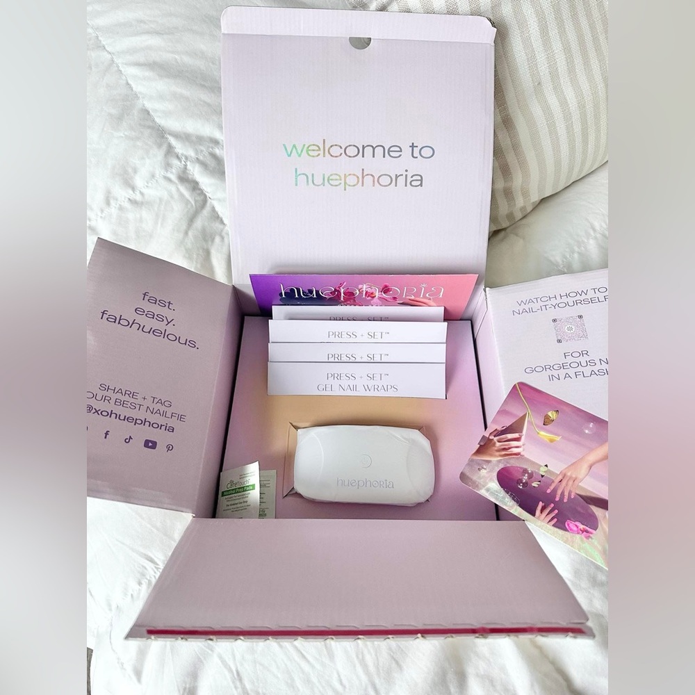 NEW Huephoria GEL MANI nail wraps (4), 20 wraps in each, + Gel Curing Lamp